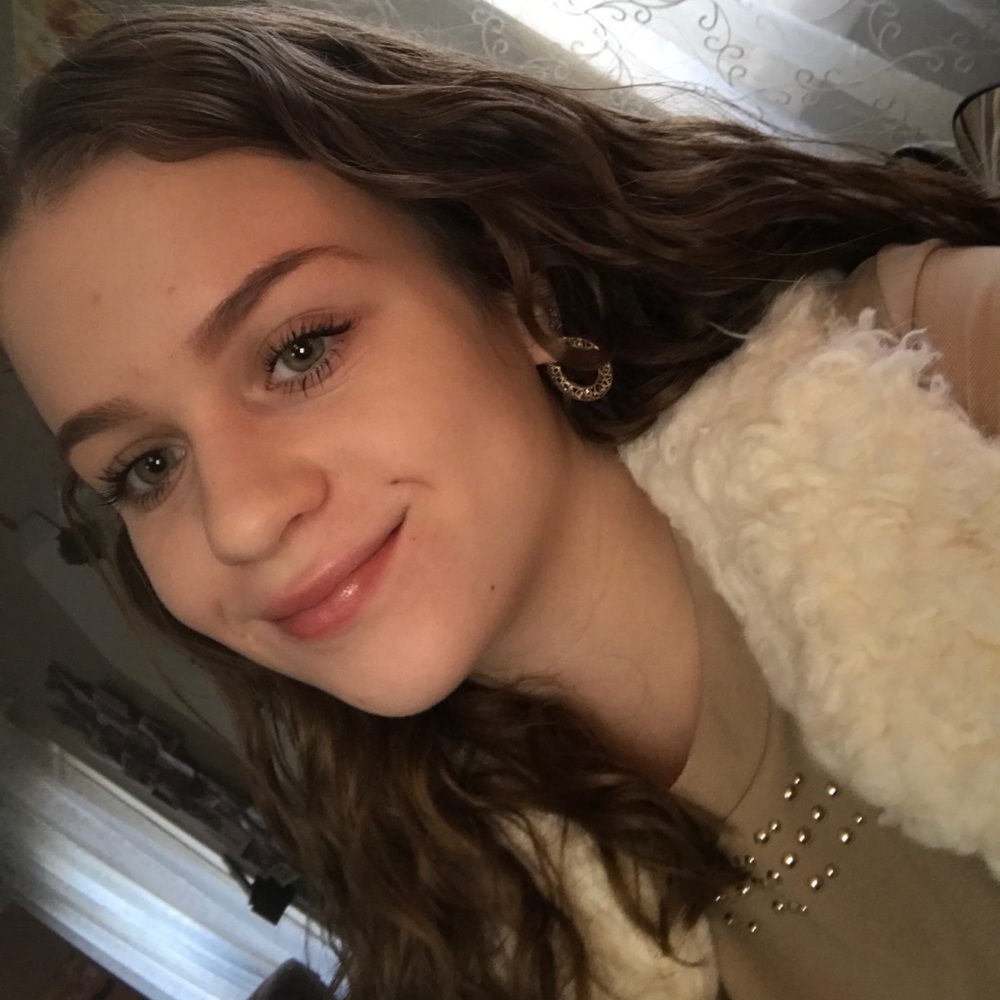 Meet your Posher, Juliana